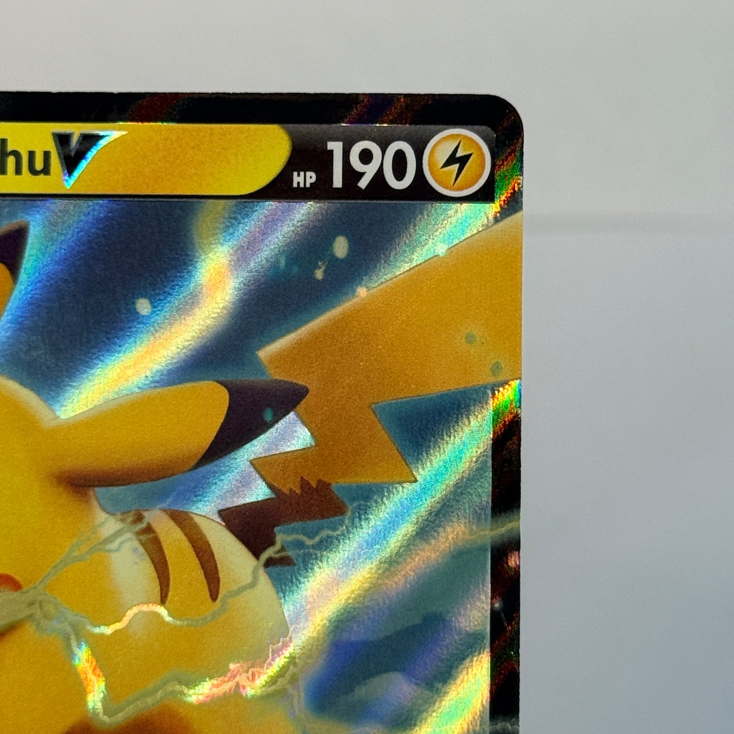 Pikachu V SWSH063